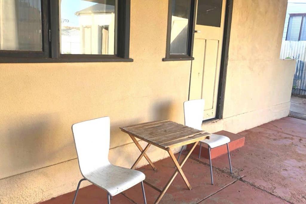 Modern Charming Miners' Cottage +Free Internet Broken Hill Esterno foto